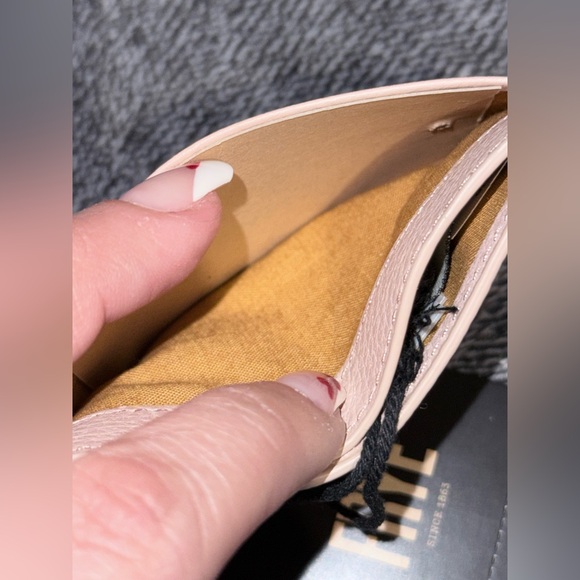 NWT Frye Blush Pink Leather Card Holder - Picture 7 of 10